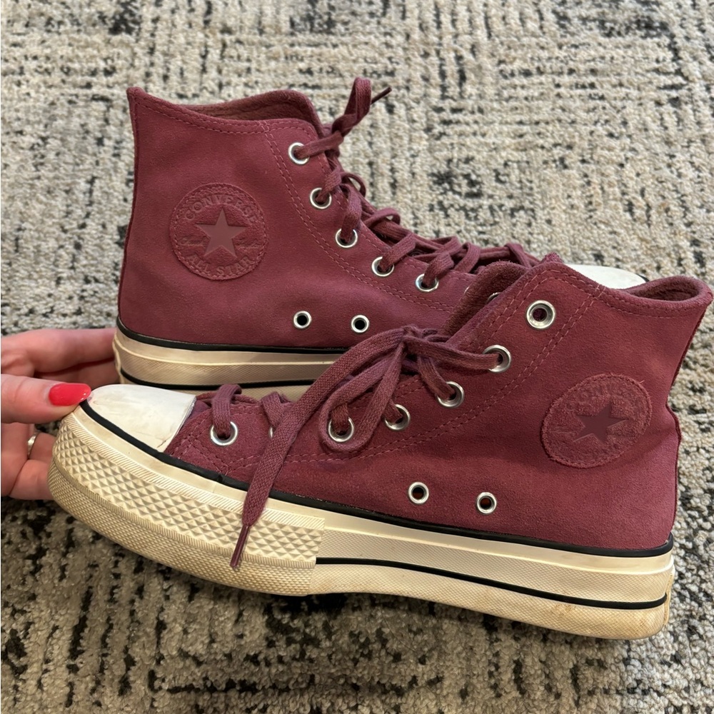 Women’s Platform High Top Converse Suede Burgundy